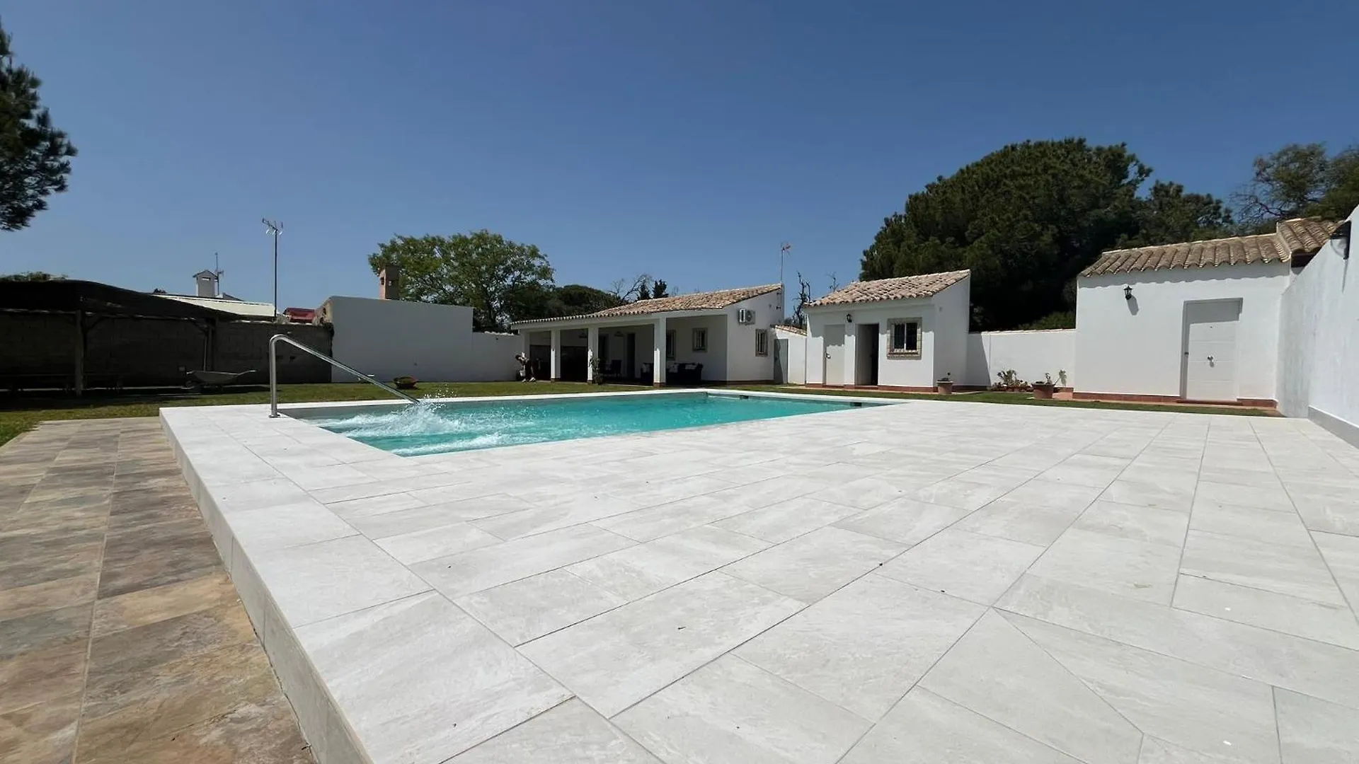 Chalet Andaluz Con Piscina Chiclana de la Frontera Spain