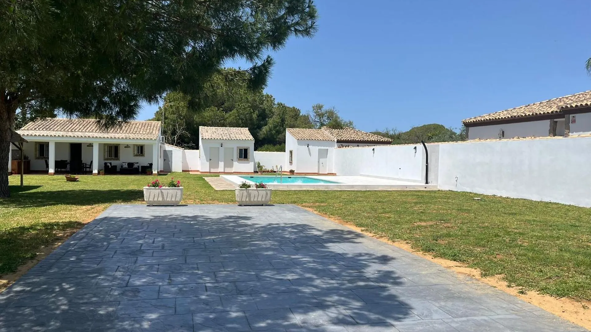 Holiday home Chalet Andaluz Con Piscina Chiclana de la Frontera