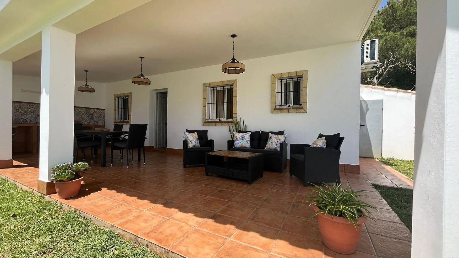 Chalet Andaluz Con Piscina Chiclana de la Frontera Holiday home