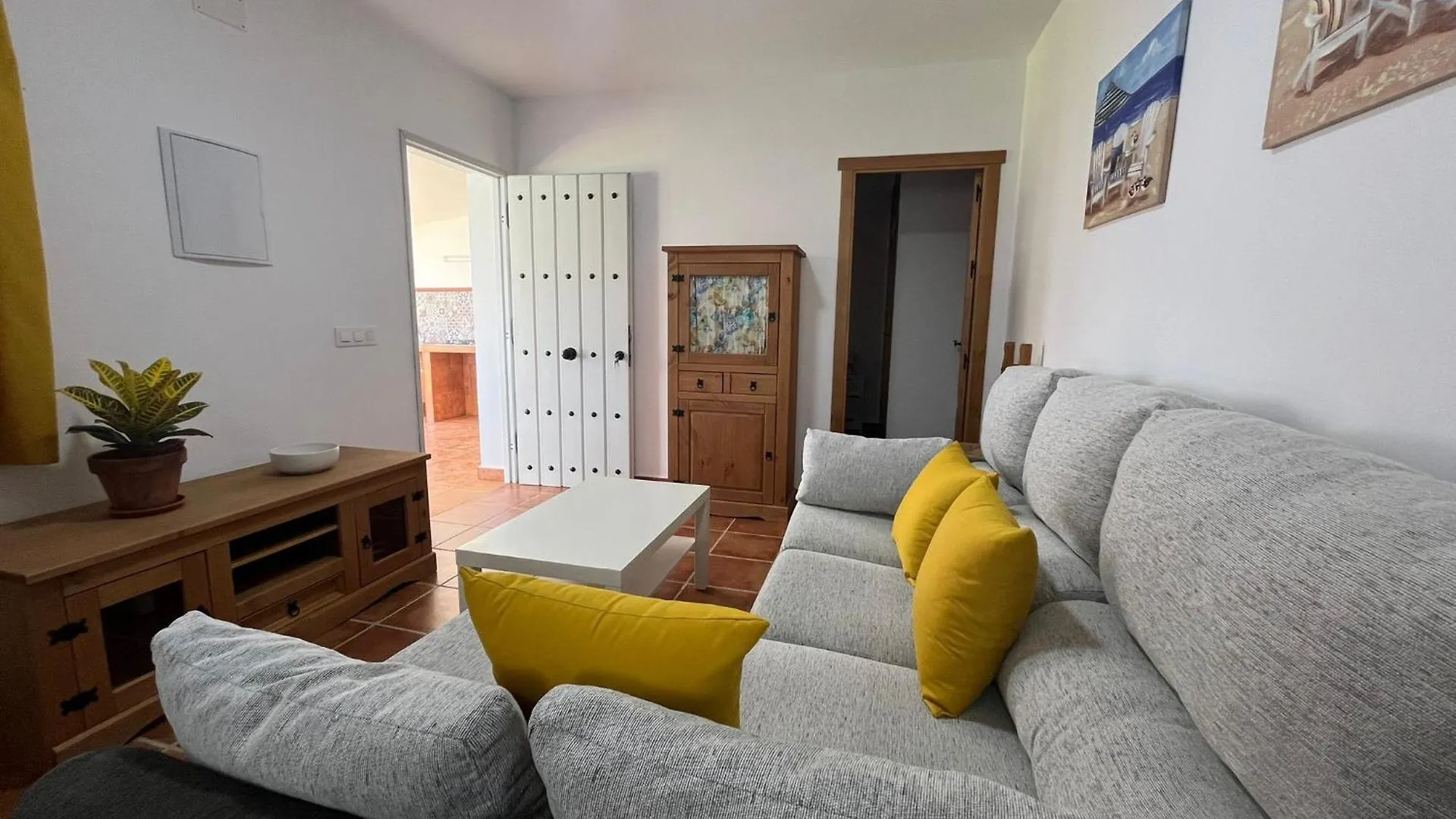 Chalet Andaluz Con Piscina 奇克拉纳－德拉弗龙特拉