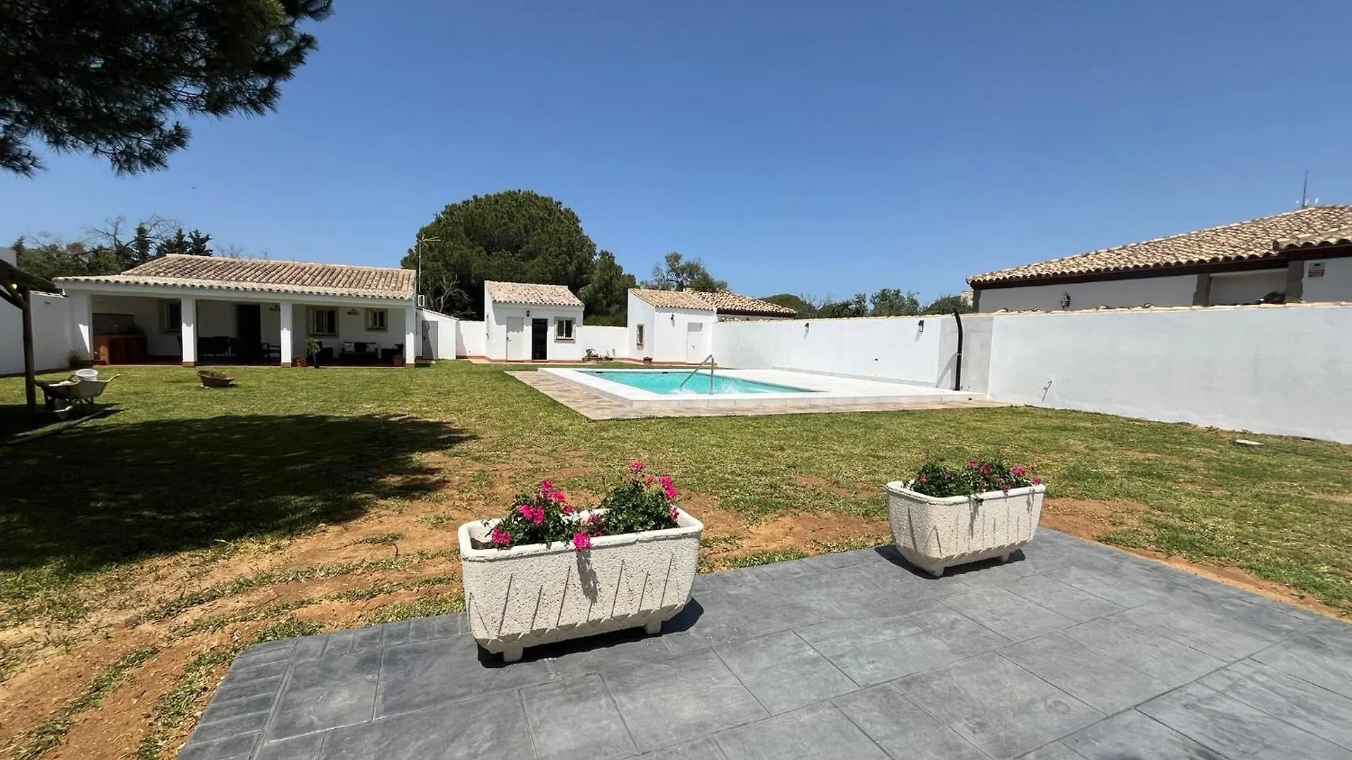 Chalet Andaluz Con Piscina Chiclana de la Frontera 0*,  Spain