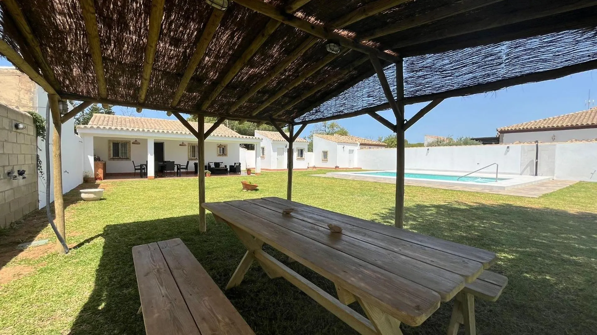 Chalet Andaluz Con Piscina Chiclana de la Frontera 0*,